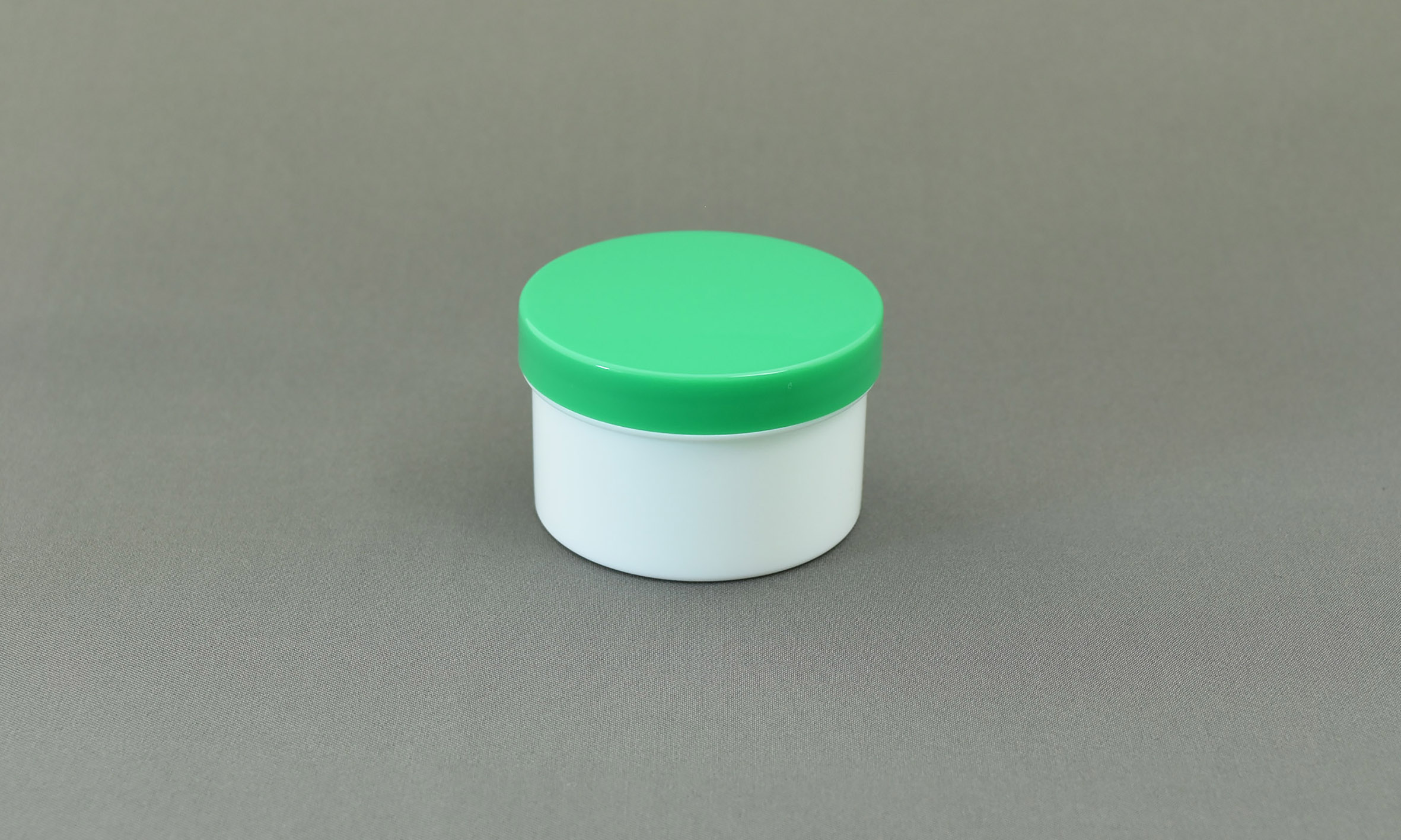 塑料锅50毫升车身：白色帽子：绿色100件