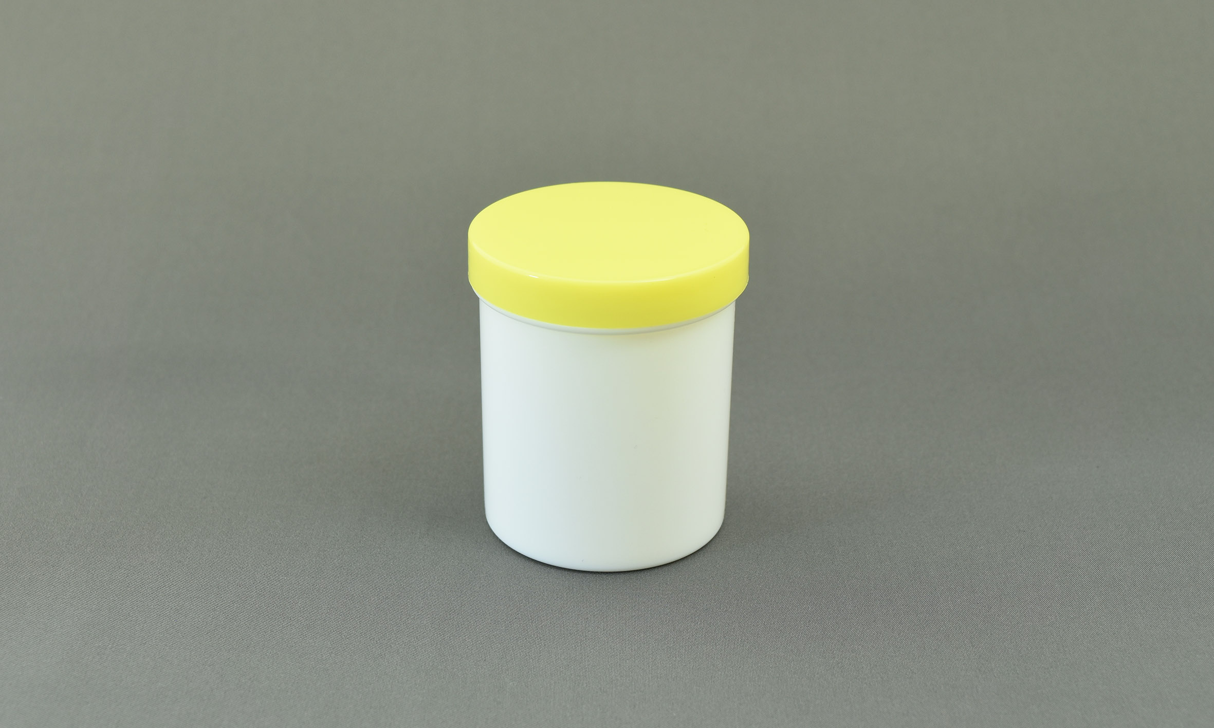 石膏锅100毫升身体：白色帽子：黄色50件