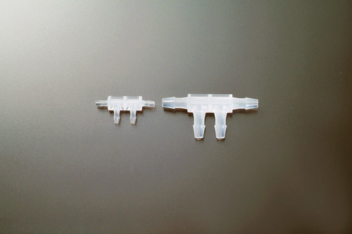 迷 拟合多端口连接器4向类型适用管内直径3mm