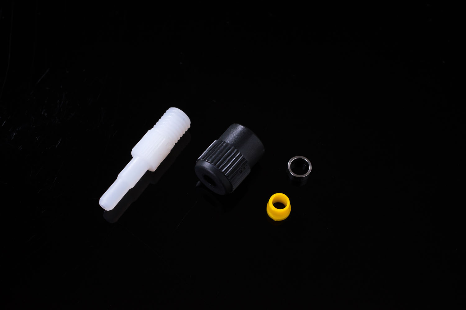 软⇔Semi-rigid连接器2.5mm：1/8 Isupp799