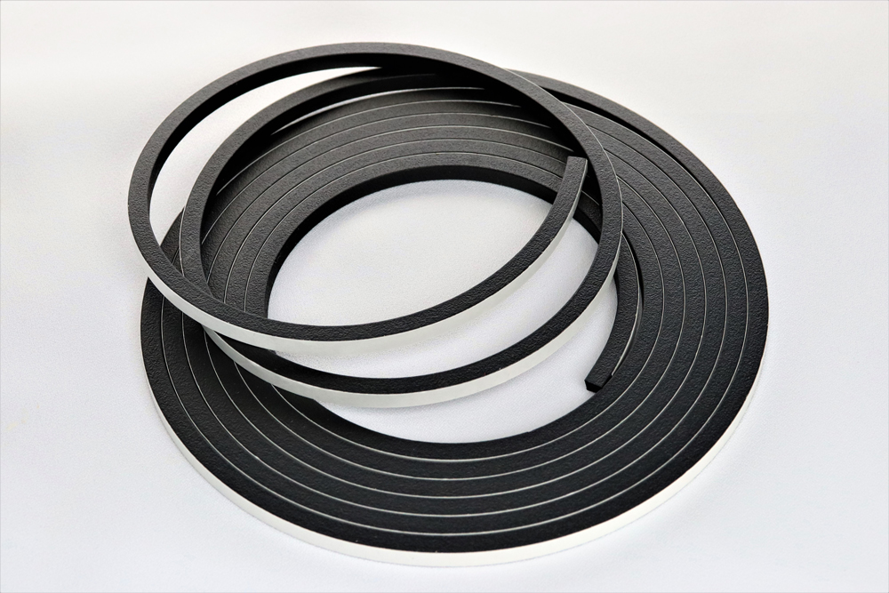 Neoron（CR海绵）方形弦50mm x 50mm 20m卷，带双面胶带